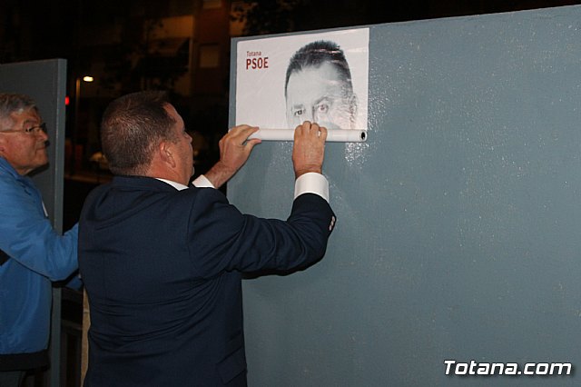 Pegada de carteles Elecciones 26M - 12