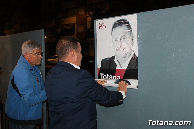 Pegada de carteles Elecciones 26M - 14