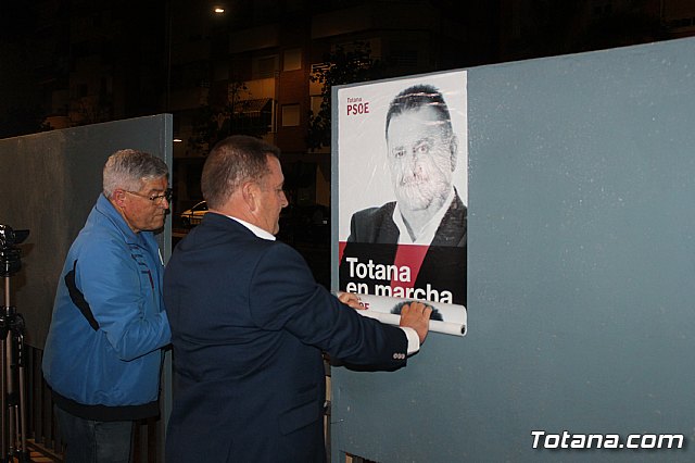 Pegada de carteles Elecciones 26M - 15