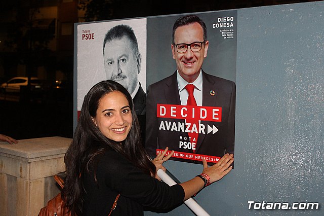 Pegada de carteles Elecciones 26M - 29