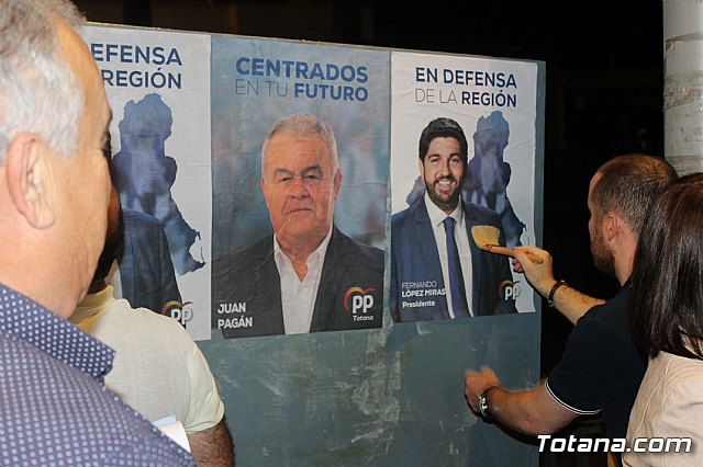 Pegada de carteles Elecciones 26M - 70