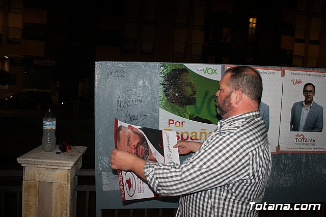 Pegada de carteles Elecciones 26M - 135