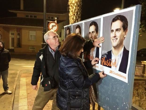 Pegada de carteles - Elecciones Generales 20d - 55