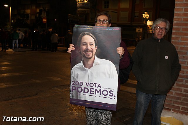 Pegada de carteles - Elecciones Generales 20d - 20