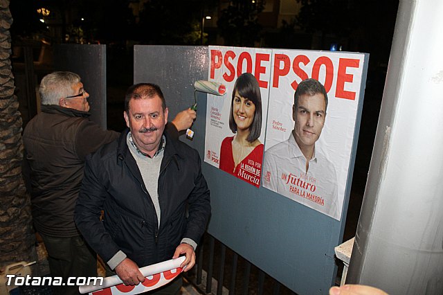 Pegada de carteles - Elecciones Generales 20d - 31