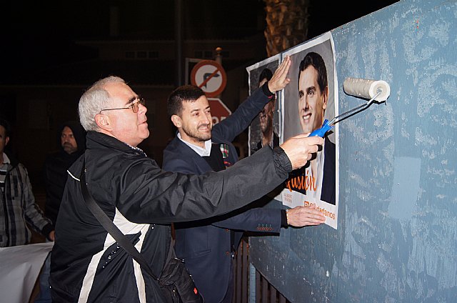 Pegada de carteles - Elecciones Generales 20d - 56