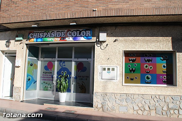 Chispas de color - Alquiler de local para fiestas infantiles y potros eventos - 1