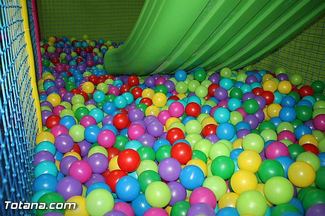 Chispas de color - Alquiler de local para fiestas infantiles y potros eventos - 18