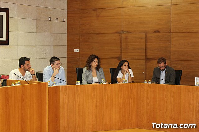 Pleno extraordinario - Mesas electorales y hacienda - 17