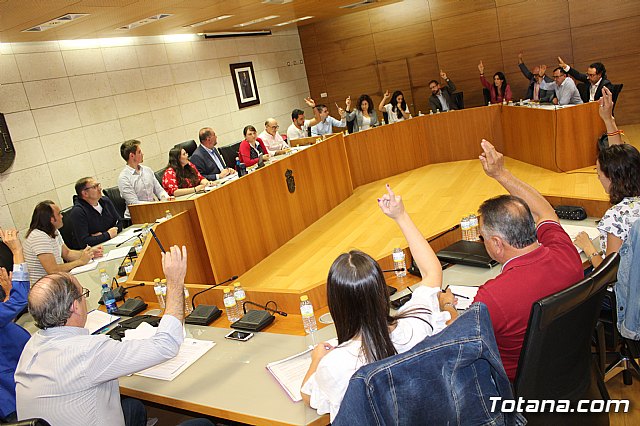 Pleno extraordinario - Mesas electorales y hacienda - 20