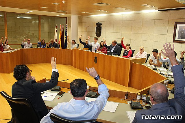 Pleno extraordinario - Mesas electorales y hacienda - 23