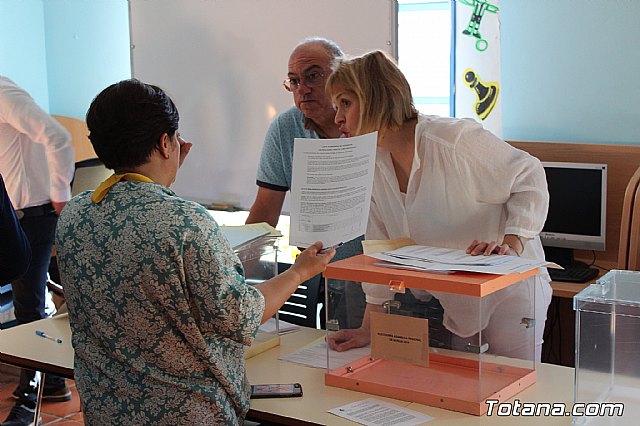 Jornada electoral. Elecciones municipales, a la Asamblea Regional y al Parlamento Europeo - 26M 2019 - 25