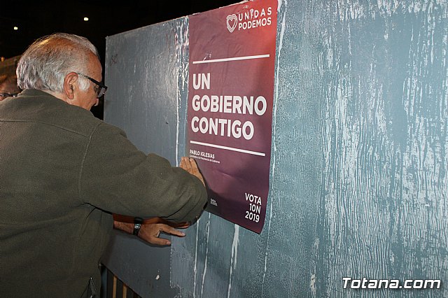 Pegada de carteles- Elecciones Generales 10N - 8