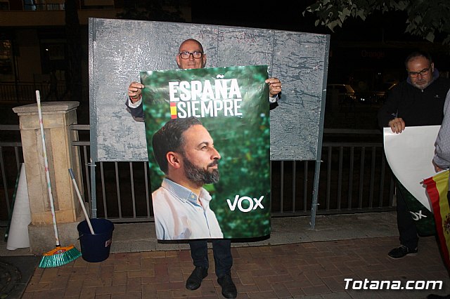 Pegada de carteles- Elecciones Generales 10N - 34
