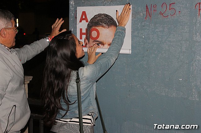 Pegada de carteles- Elecciones Generales 10N - 53