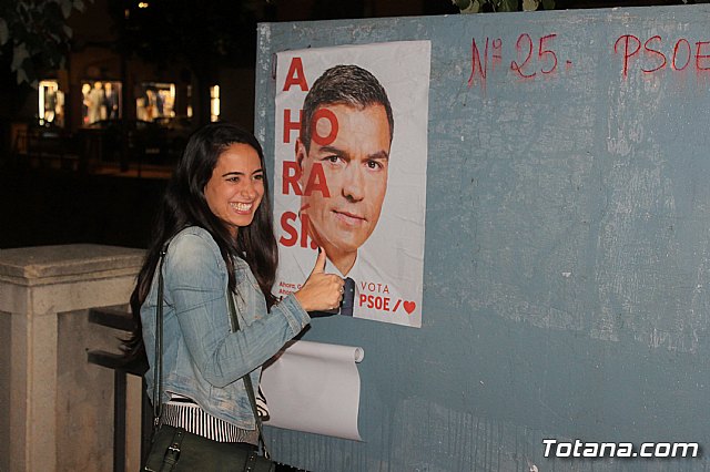 Pegada de carteles- Elecciones Generales 10N - 57