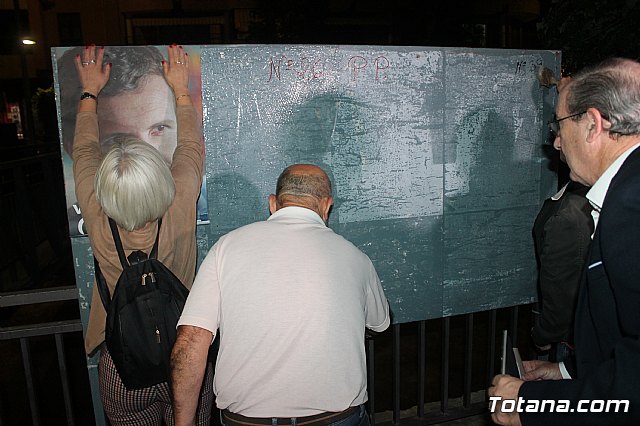 Pegada de carteles- Elecciones Generales 10N - 82