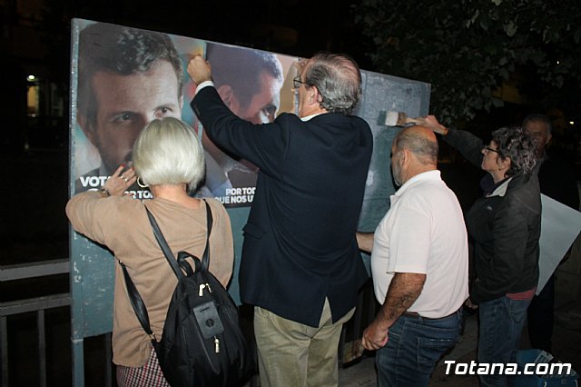 Pegada de carteles- Elecciones Generales 10N - 83