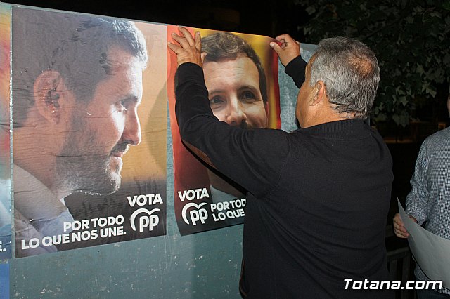 Pegada de carteles- Elecciones Generales 10N - 84