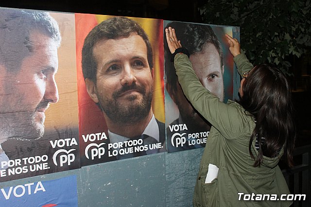 Pegada de carteles- Elecciones Generales 10N - 87