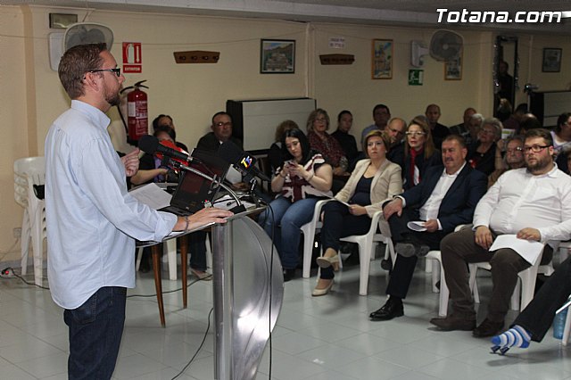 Asamblea PSOE Totana - Presentacin y aprobacin del Programa de Gobierno - 17