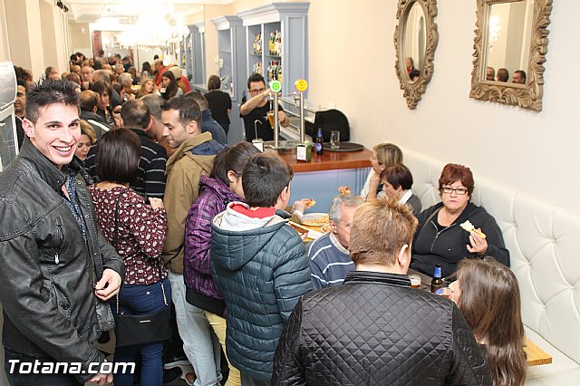 Pizzera TREVI abre un nuevo local en el centro de Totana: 