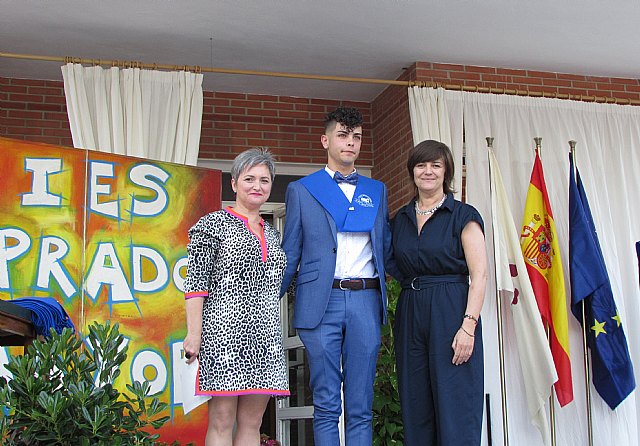Graduaciones IES Prado Mayor 2 de Ciclos Formativos de Grado Medio y 2 de Bachillerato - 2019 - 64
