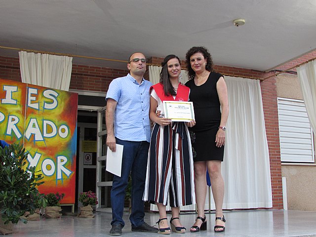 Graduaciones IES Prado Mayor 2 de Ciclos Formativos de Grado Medio y 2 de Bachillerato - 2019 - 135