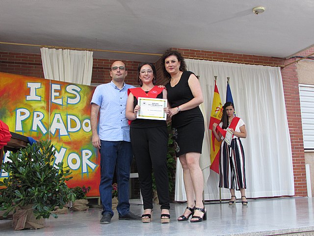 Graduaciones IES Prado Mayor 2 de Ciclos Formativos de Grado Medio y 2 de Bachillerato - 2019 - 136