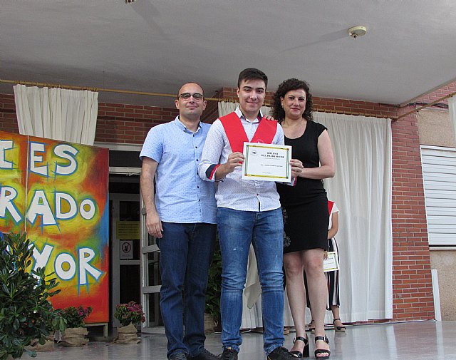 Graduaciones IES Prado Mayor 2 de Ciclos Formativos de Grado Medio y 2 de Bachillerato - 2019 - 137