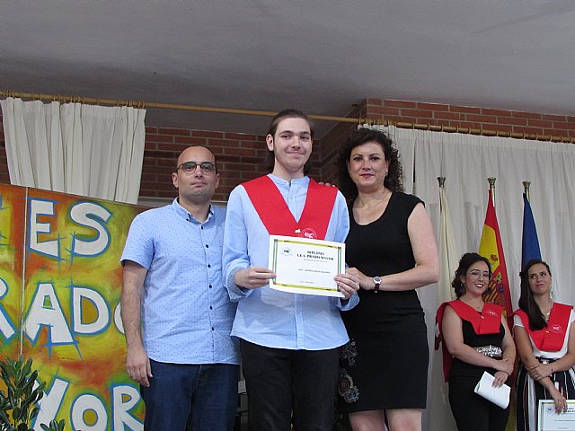 Graduaciones IES Prado Mayor 2 de Ciclos Formativos de Grado Medio y 2 de Bachillerato - 2019 - 141