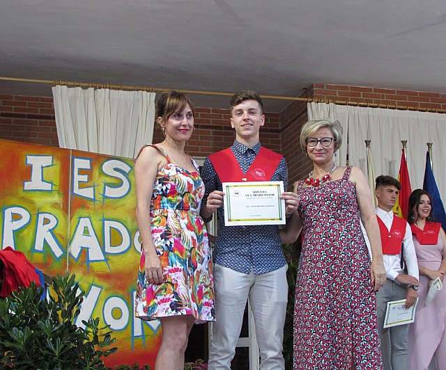 Graduaciones IES Prado Mayor 2 de Ciclos Formativos de Grado Medio y 2 de Bachillerato - 2019 - 162