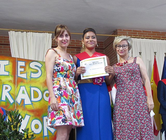 Graduaciones IES Prado Mayor 2 de Ciclos Formativos de Grado Medio y 2 de Bachillerato - 2019 - 163