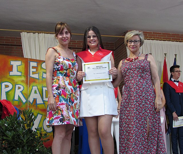 Graduaciones IES Prado Mayor 2 de Ciclos Formativos de Grado Medio y 2 de Bachillerato - 2019 - 165