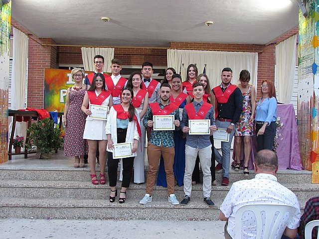 Graduaciones IES Prado Mayor 2 de Ciclos Formativos de Grado Medio y 2 de Bachillerato - 2019 - 166