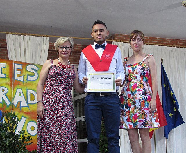 Graduaciones IES Prado Mayor 2 de Ciclos Formativos de Grado Medio y 2 de Bachillerato - 2019 - 168