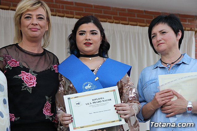 Graduacin 4 ESO y 2 FP bsica - Prado Mayor 2016/2017  - 72