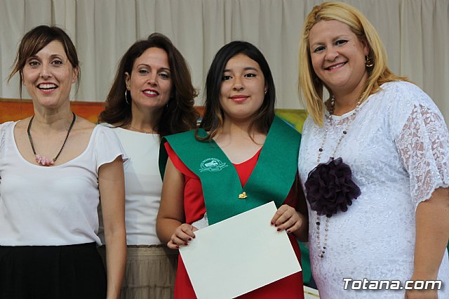 Graduacin 4 ESO y 2 FP bsica - Prado Mayor 2016/2017  - 137