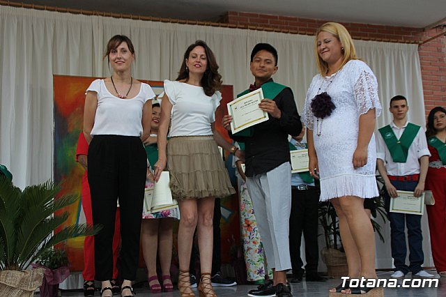 Graduacin 4 ESO y 2 FP bsica - Prado Mayor 2016/2017  - 150