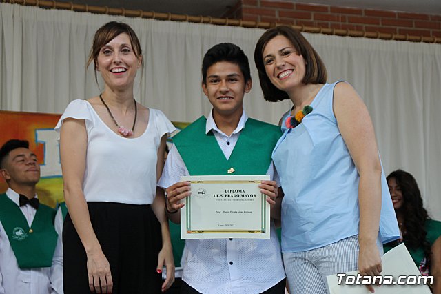 Graduacin 4 ESO y 2 FP bsica - Prado Mayor 2016/2017  - 186