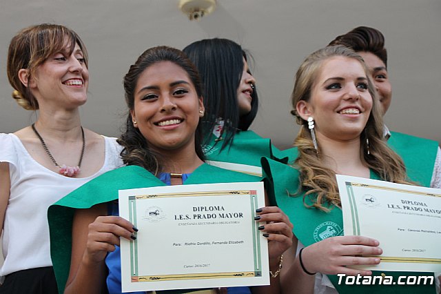 Graduacin 4 ESO y 2 FP bsica - Prado Mayor 2016/2017  - 188