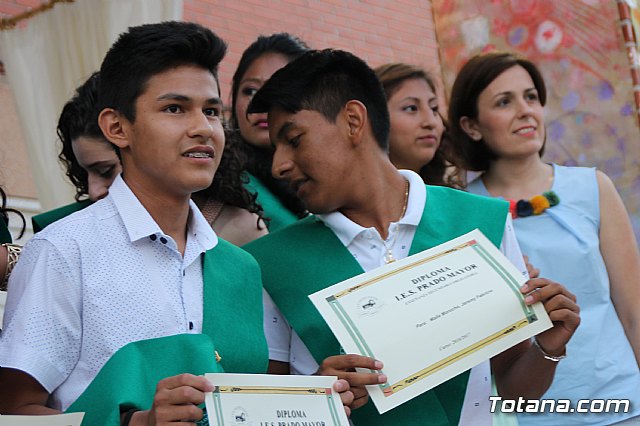 Graduacin 4 ESO y 2 FP bsica - Prado Mayor 2016/2017  - 189