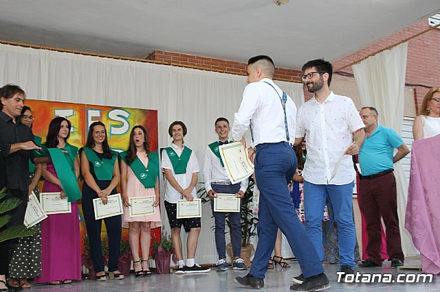 Graduacin 4 ESO y 2 FP bsica - Prado Mayor 2016/2017  - 215
