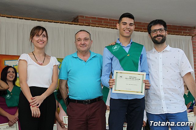 Graduacin 4 ESO y 2 FP bsica - Prado Mayor 2016/2017  - 219