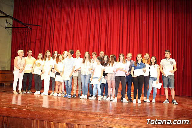 II Premios de Excelencia Acadmica.  Curso 2016/2017 - 32