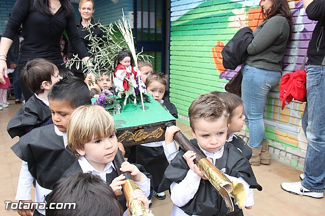 Procesin infantil. Escuela Infantil Clara Campoamor - Semana Santa 2014 - 23