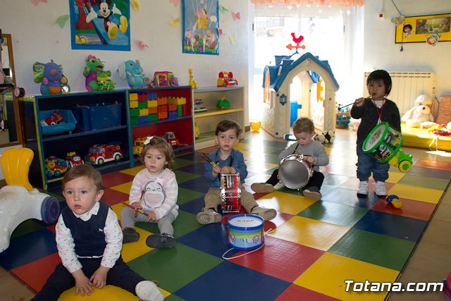 Procesin infantil Escuela Municipal Infantil 