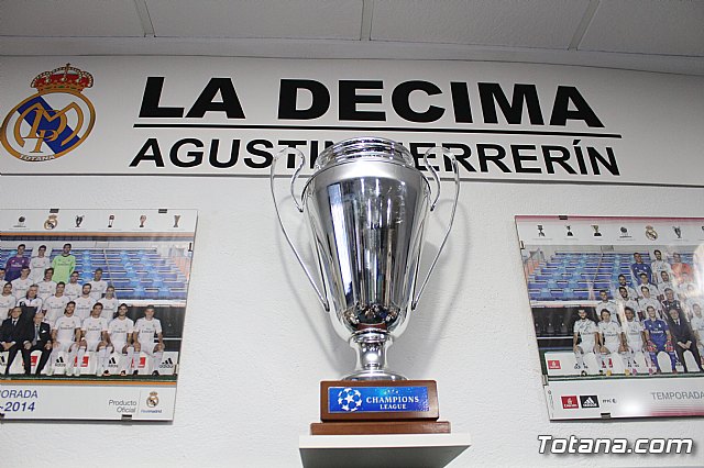 Totana celebr la 13 Champion League del Real Madrid, tras vencer al Liverpool (3-1) - 5