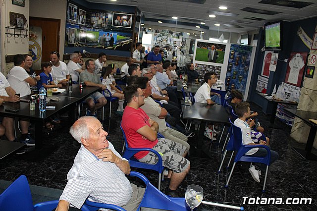 Totana celebr la 13 Champion League del Real Madrid, tras vencer al Liverpool (3-1) - 17