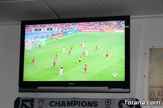 Totana celebr la 13 Champion League del Real Madrid, tras vencer al Liverpool (3-1) - 18